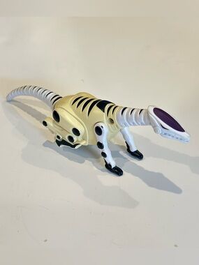 WowWe Roboreptile Robotic Reptile Electronic Interactive Dinosaur Robot